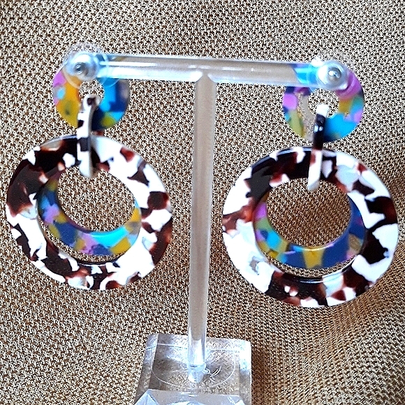 *2 for $15* Multi colored Acrylic Drop Earrings - Picture 4 of 4